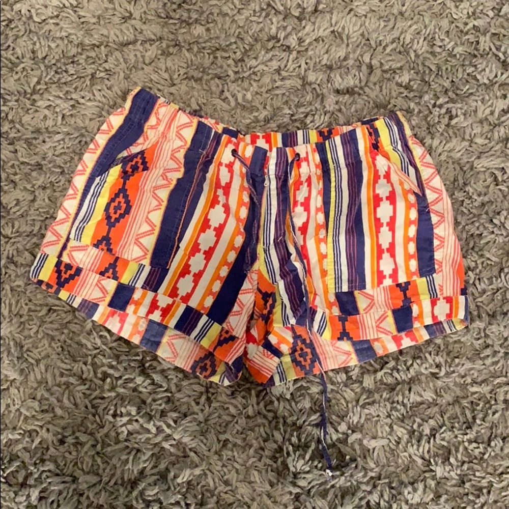 Patterned shorts